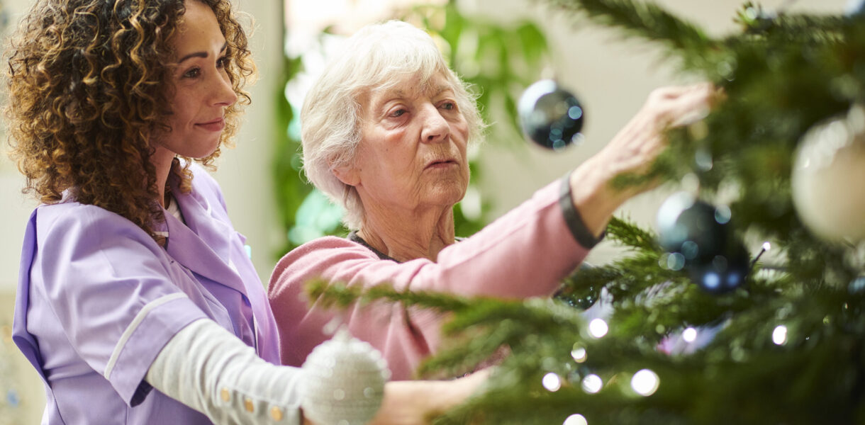 Here are some ways to bring meaning and joy to the holidays for loved ones with dementia.